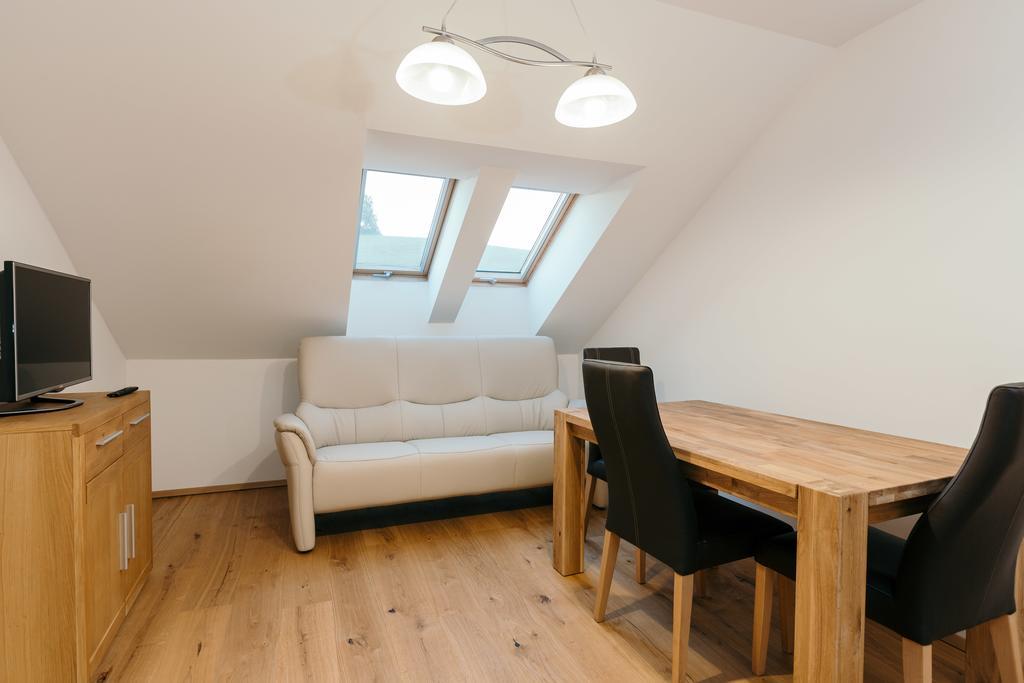 Ferienwohnung Mayrhofer 호프크리첸임무크리스 외부 사진